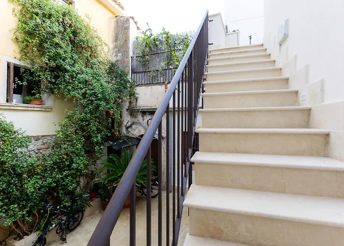 La Corte E Il Dammuso *