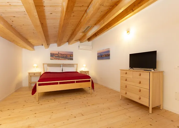 La Corte E Il Dammuso * Siraküza